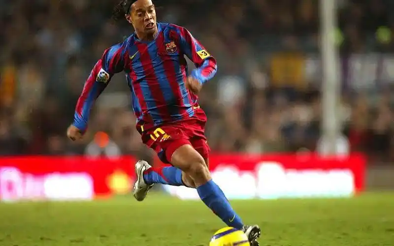 詹姆斯用行 詹姆斯用行